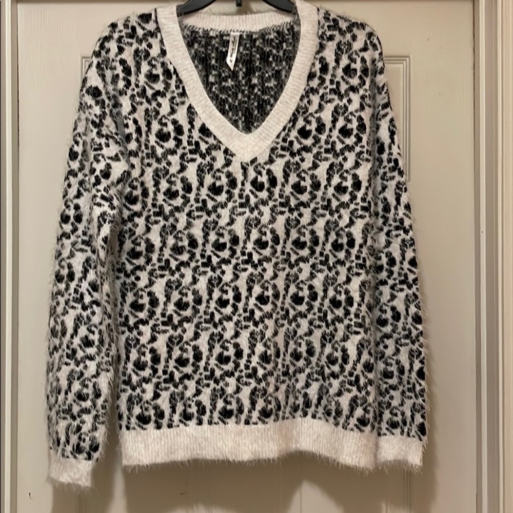 White Mark Leopard Print Sweater